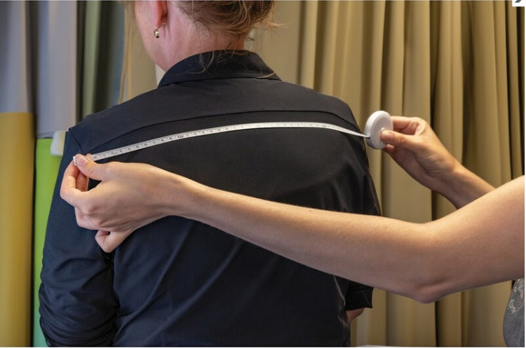 MIARA KRAWIECKA 1,5m centymetr krawiecki 150cm z przyciskiem powrotu 150 cm