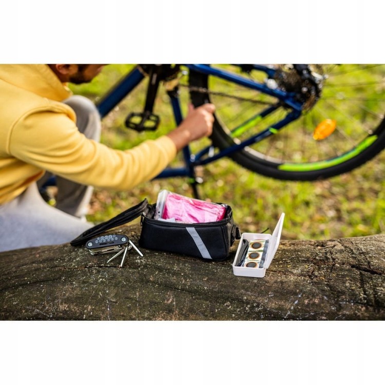 Torba rowerowa z wyposażeniem, nylon 600D, czarny