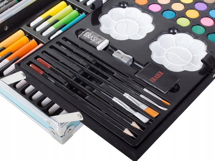 Zestaw plastyczny 145 elementów w walizce